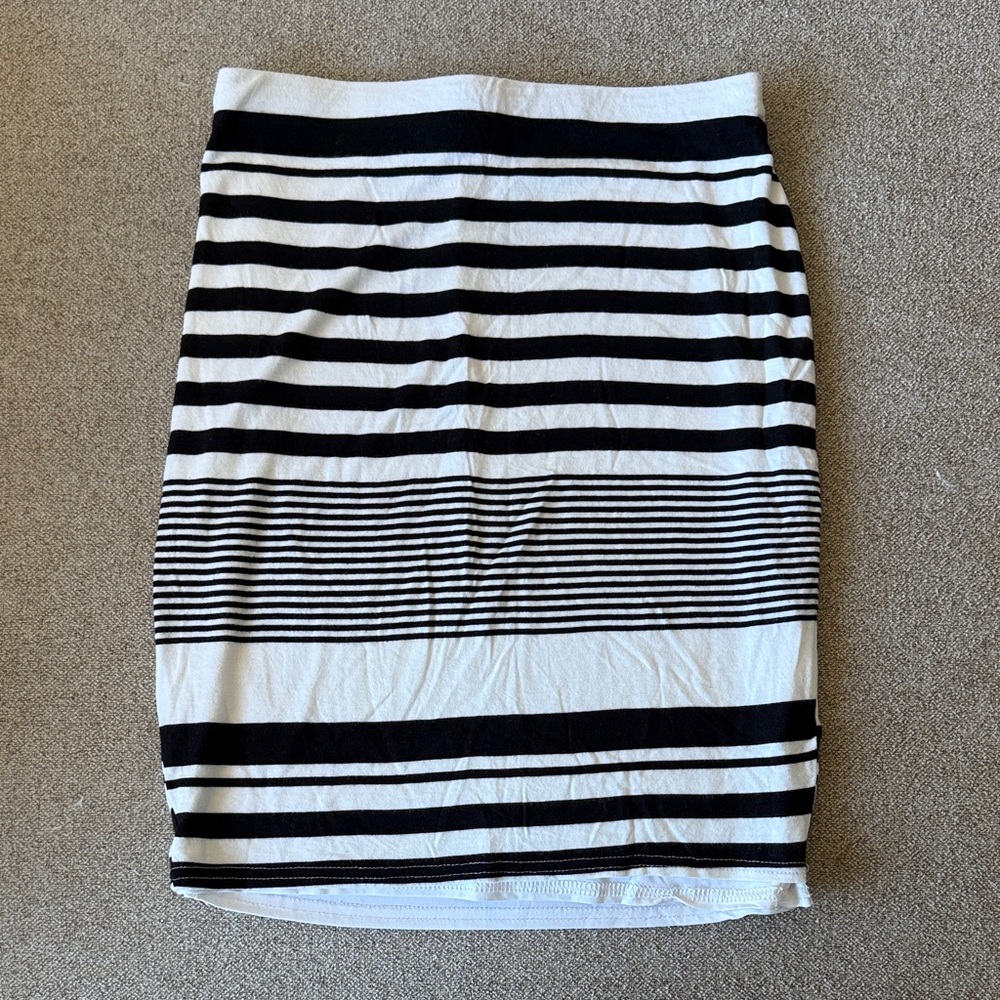 Aqua Monochrome Striped Pencil Skirt
